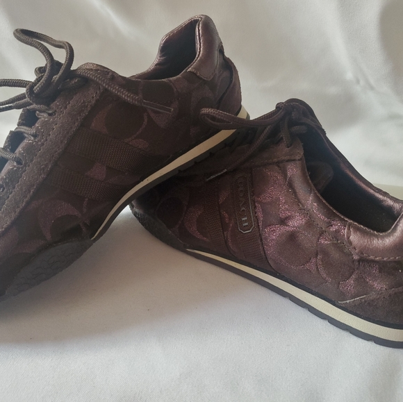 Shoes - Picture 6 of 16